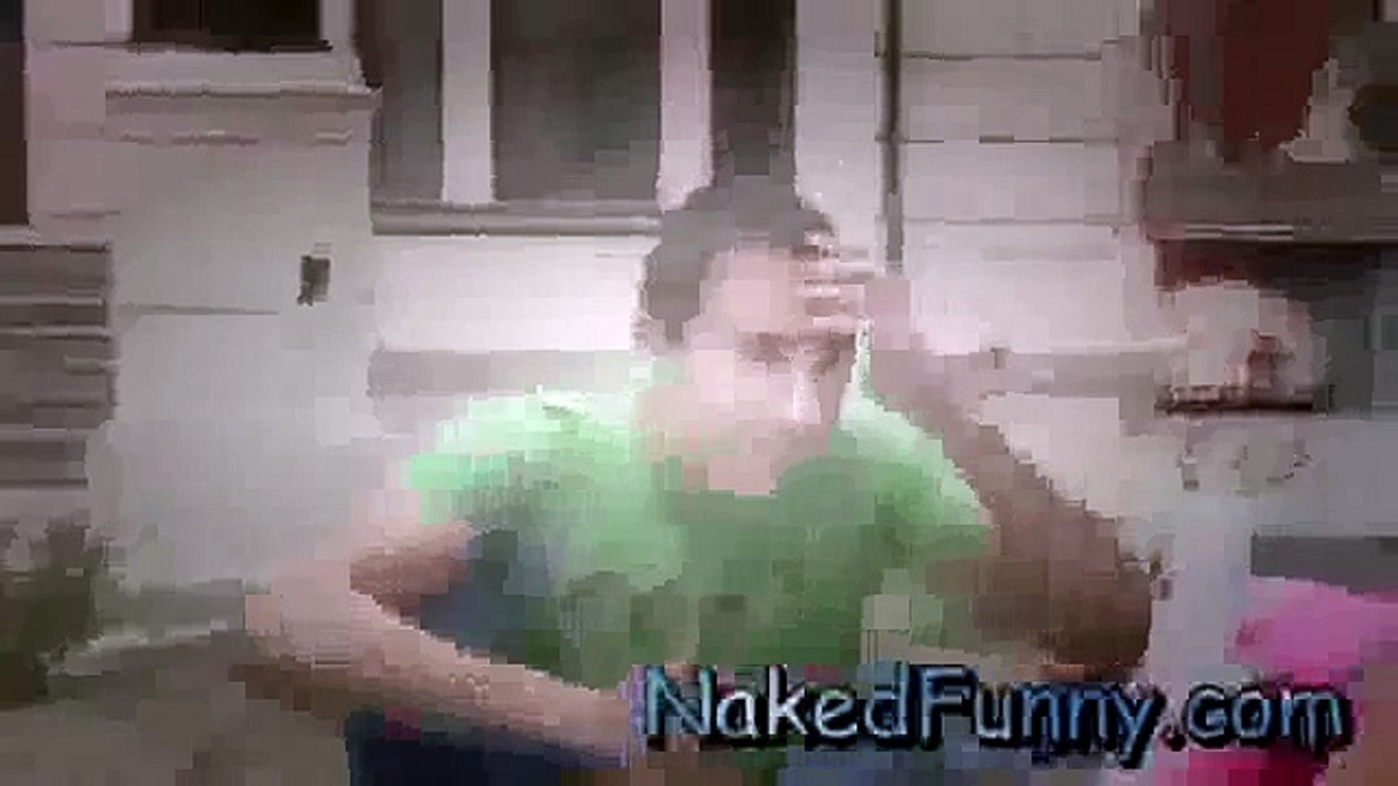 Otobüste Süper Mini Elbiseli Kız - Kamera Şakası