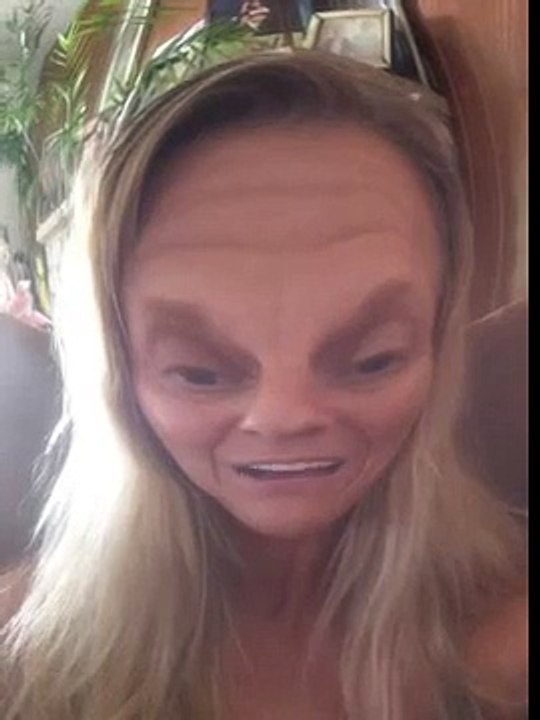 Alien telling joke about Kylie Jenner's new house