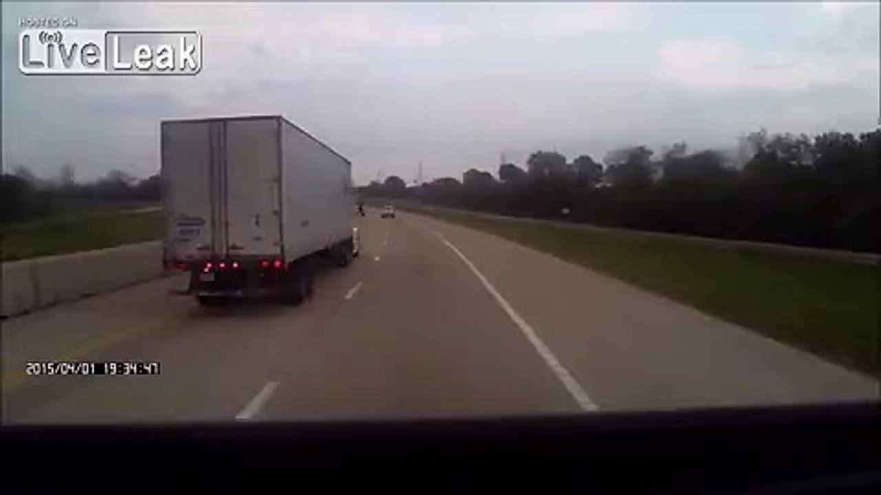Serious semi truck crash caught on dash cam