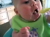 ✔Baby Hannah Feeding baby first solids Best food for babies first solids ทารกตลกกิน soins bébé