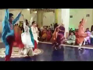 Karachi Wedding Beautiful Girls Best Dance ''Sohny Sohny''