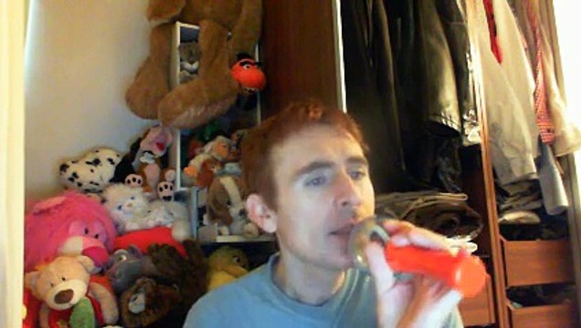 Wiwi égratigne libre service de Raphaël