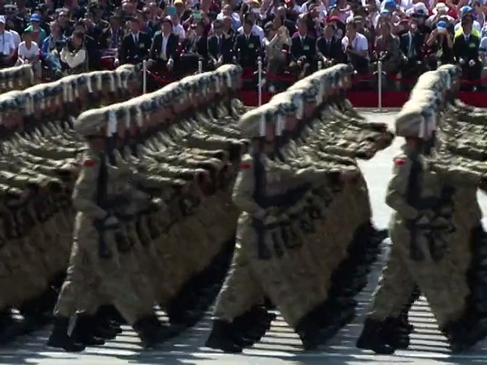 Défilé militaire à Pékin: Xi Jinping salue le retour de la Chine comme "grand pays"