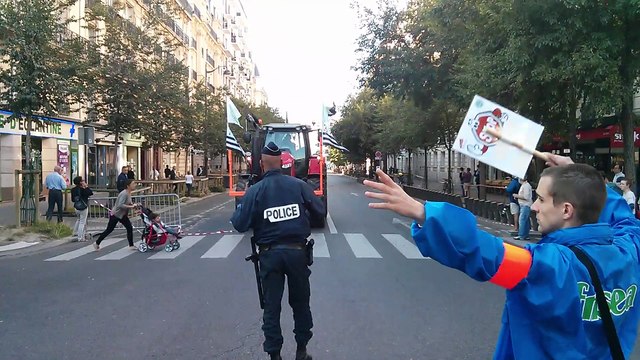 Manifestation des agriculteurs : les premiers tracteurs à Paris
