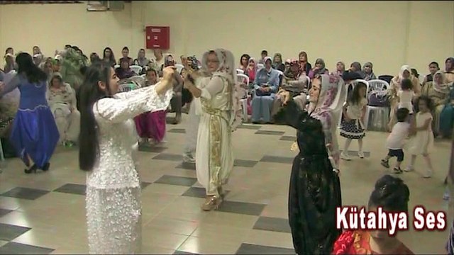 DAMAT KENDİ DÜĞÜNÜNDE SAZI KENDİSİ ÇALDI GELİN OYNADI !!!!