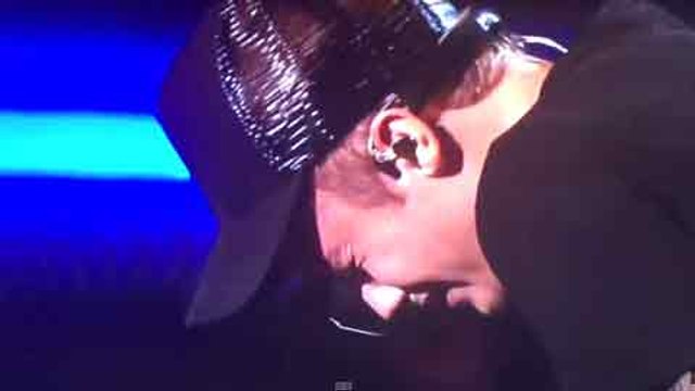 Justin Bieber CONFESSES Why He Cried At VMAs 2015
