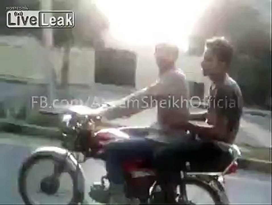 Real Bike Accident (stunt goes wrong) lolzz