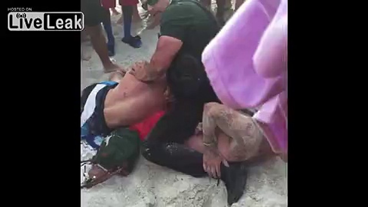 Just What Beach Cop Was Dealing With (Drugged Out Shoe Lickers) WTF (Different View)