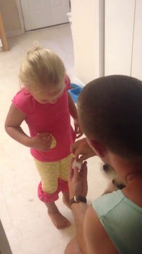 Man proposes his little girl after his girlfriend... So Cute!