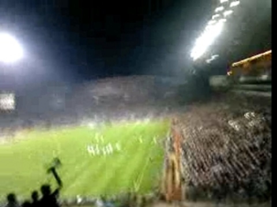 Hommage après le but de Cisse - OM