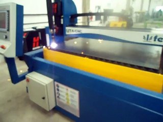 MESA ABSOLUTA de FEMCOR, HYPERTHERM MAXPRO200, CORTANDO 1/4"