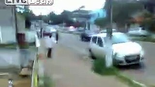 Driver runs over peasant again and again with the intention to kill him in Brazil