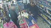 Shopkeeper defies thief pointing gun in his face