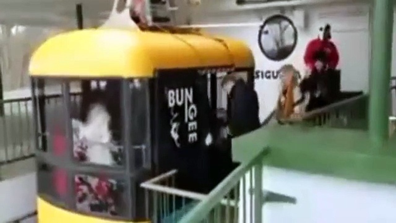 Couples enjoy to bungee jumping without clothes