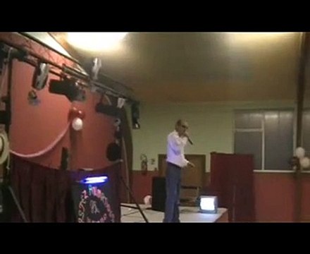 christian f s'amuse à chanter johnny tes tendres années pour ses amis saint lô 2007