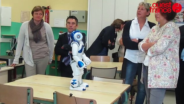 Le robot Nao fait sa rentrée au collège de Lanmeur