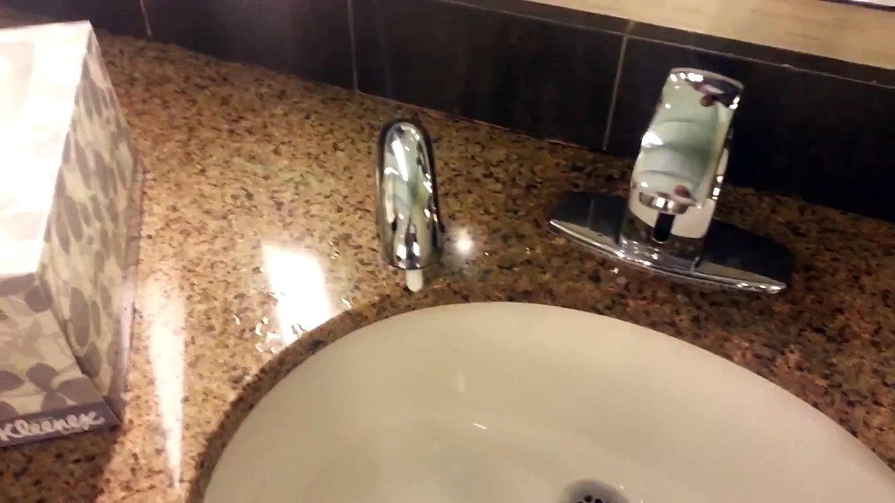 Distributeur de savon raciste?