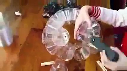 50 Plastik Bardakla Bakın Nasıl Bir Şey Yaptı..