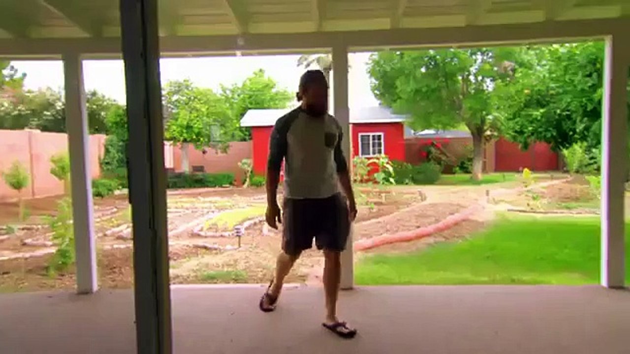 Bryan cuts off the water to the toilets when Brie's family visits Total Divas September 1, 2015 WWE