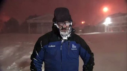 Jim Cantore of the Weather Channel likes thundersnow