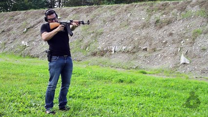 Shit you see on the range. (shooting styles)