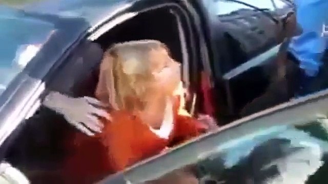 Russia Totally drunk woman fight with police hard work of corps
