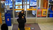 Female Store Clerk Prevents Shoplifting