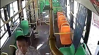 Man kicks and punches driver in head on bus