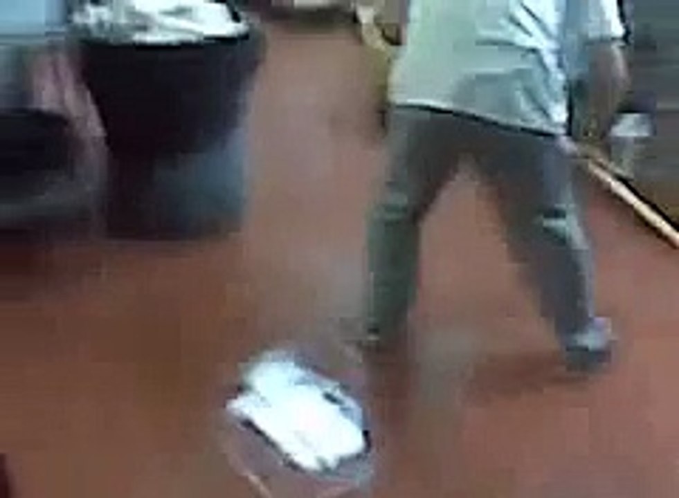 nalgada a Esteban