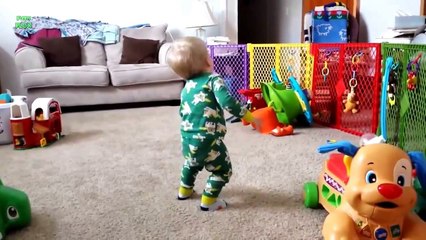 Download Video: Funny Videos   Funny Babies Laughing And Dancing   Bebes Chistosos Bailando Hip Hop Y Reggaeton 2015