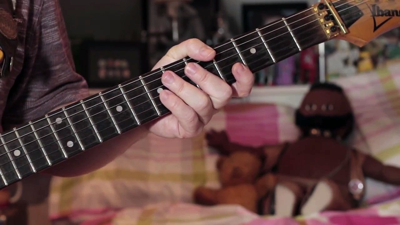 Easy - The Commodores, Guitar Tutorial