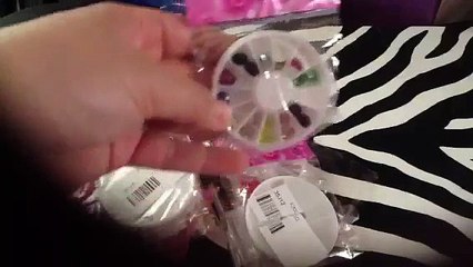 Compras de decoración para uñas acrílicas