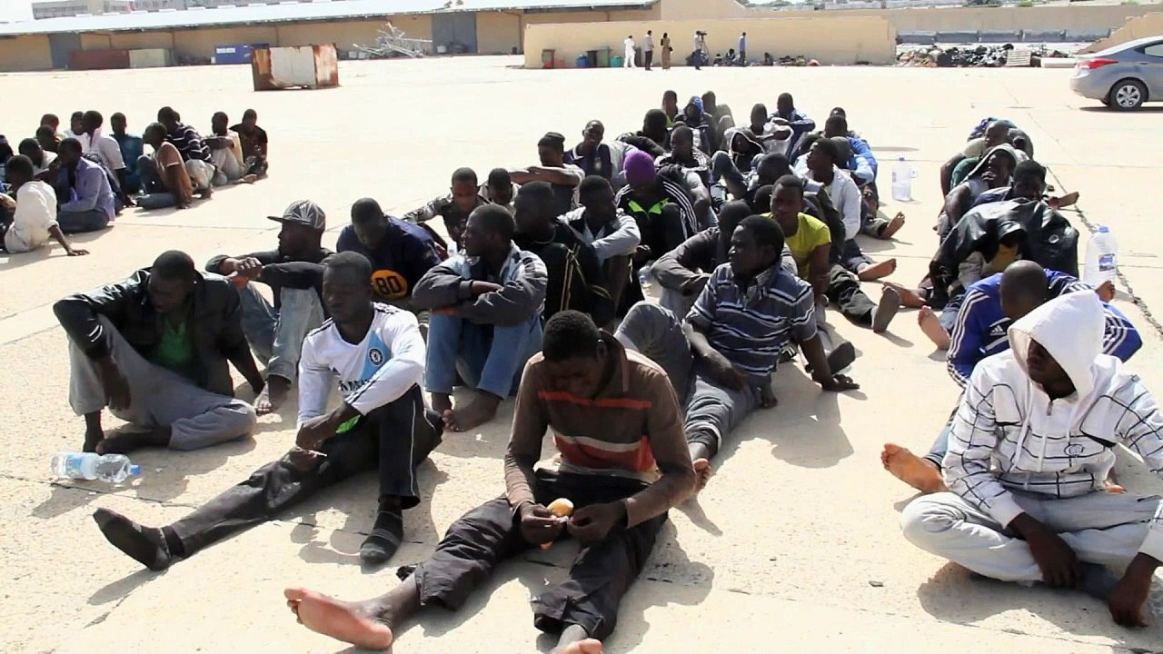 Libya coastguards rescue more than 100 migrants