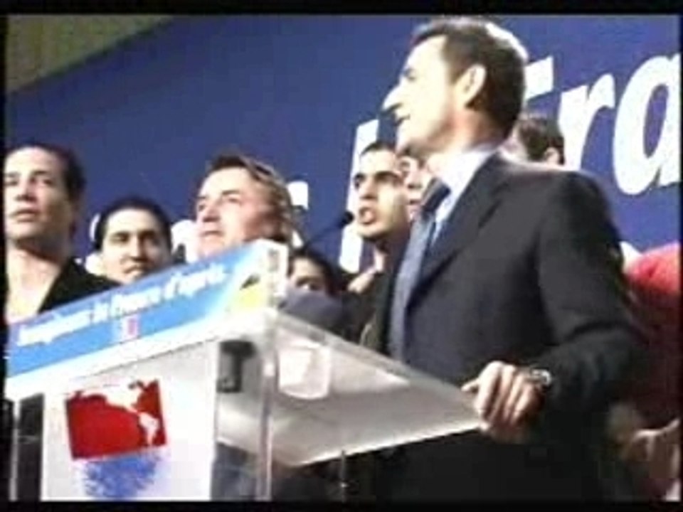 Sarko sur la pointe des pieds