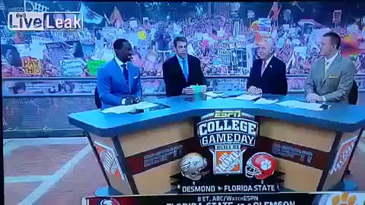Drunk Clemson fan behind the espn college game day crew