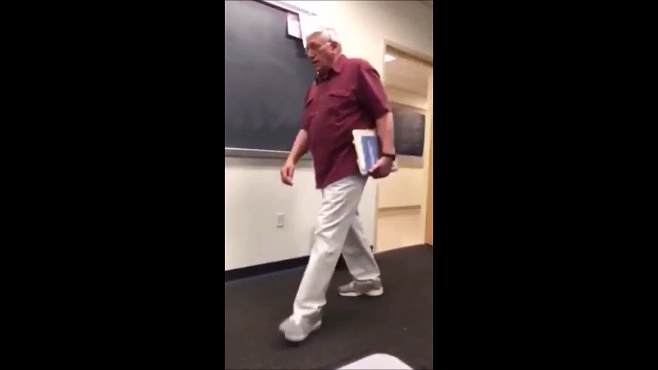 This Teacher does the same routine everyday in Class... "Helllooww"