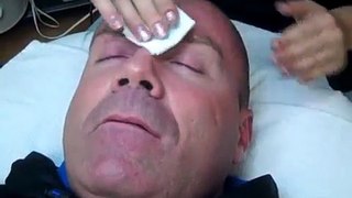 Waxing Men's Eyebrows