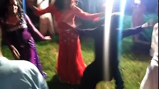 What a dance in shadi must watch very funny