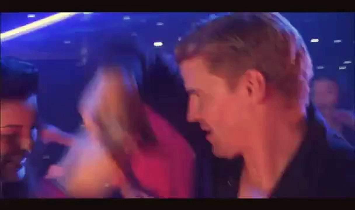 David Boreanaz, shirtless and dancing!