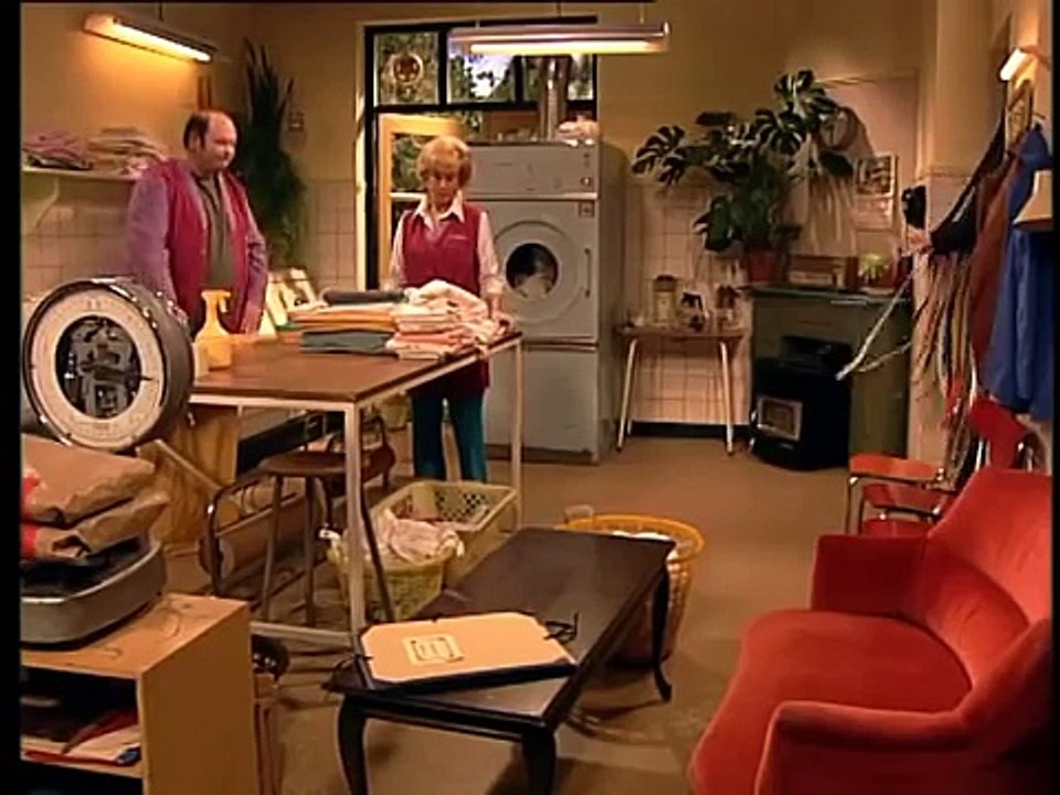 TWGHG | S13E199 | Crèche