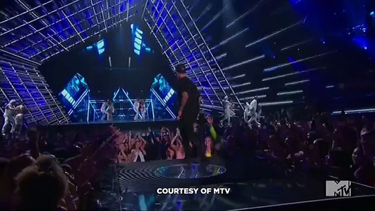 Justin-Bieber-Explains-Why-He-Cried-After-VMA-Performance
