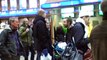 Flashmob dans une gare en finlande : des dizaines de chanteurs et une acoustique impressionnante