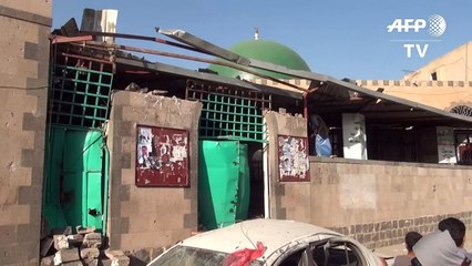 Ataque contra mesquita deixa 32 mortos no Iêmen