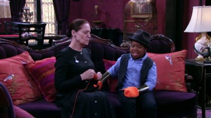 3 fantômes chez les Hathaway | Le charme | NICKELODEON