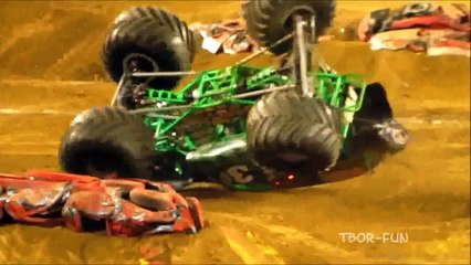 Best of Monster Truck Grave Digger / Jumps, Crashes, Accident