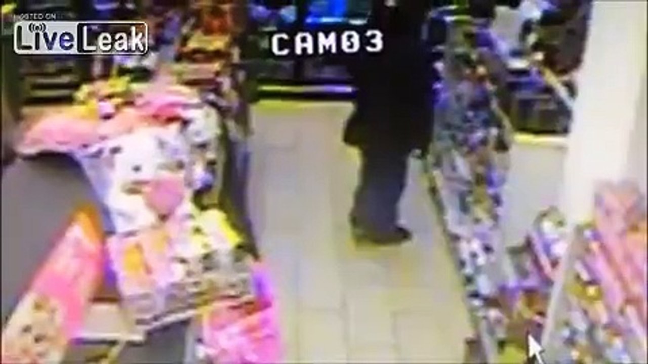 Dumb shoplifter says he "paid for the stuff"