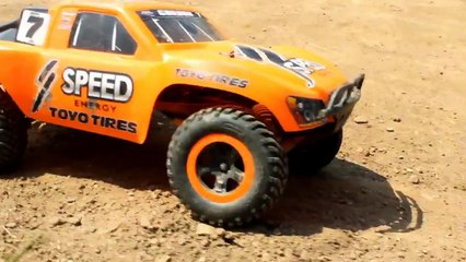 Slash RC Truck and Short course track Video