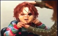 Katil Bebek Chucky Otobüs Durağı Kamera Şakası izle