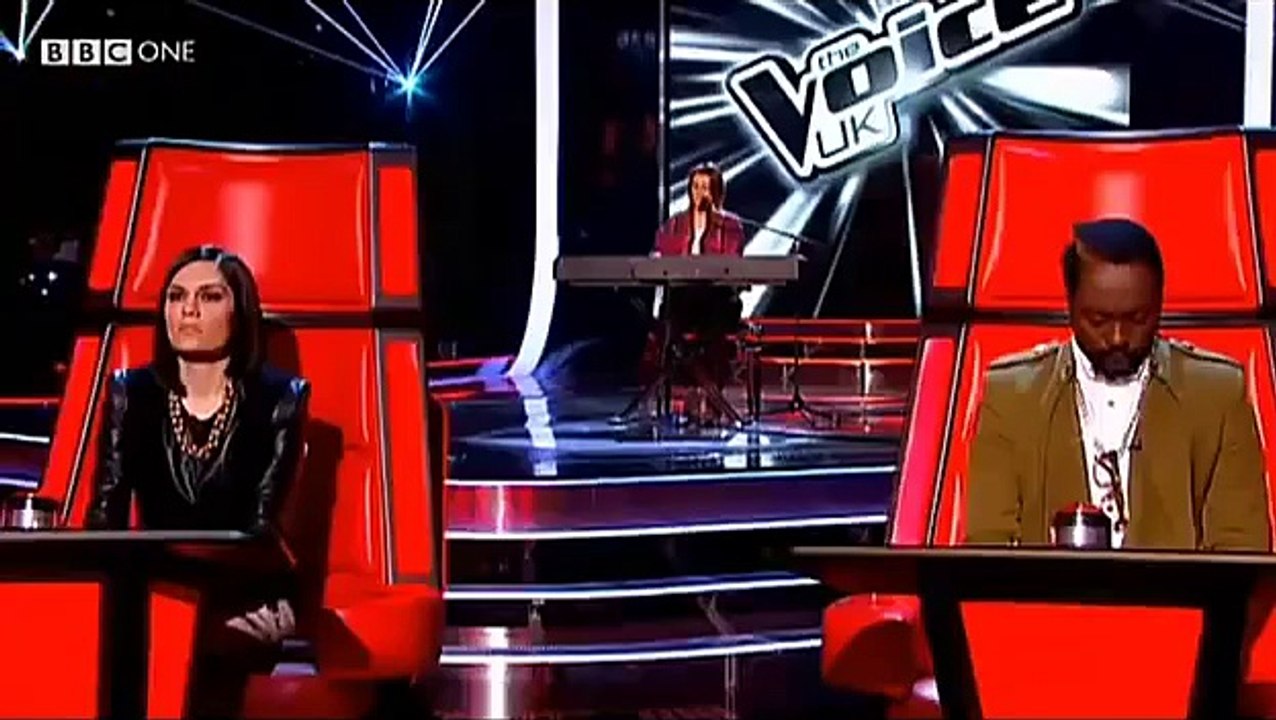 The Voice 2013 - Fields of Gold, Bronwen Lewis.