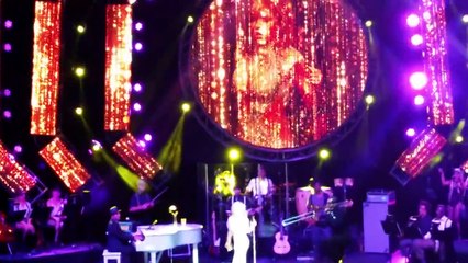 Concierto-d-Gloria-Trevi-en-modesto-ca.-8-23-